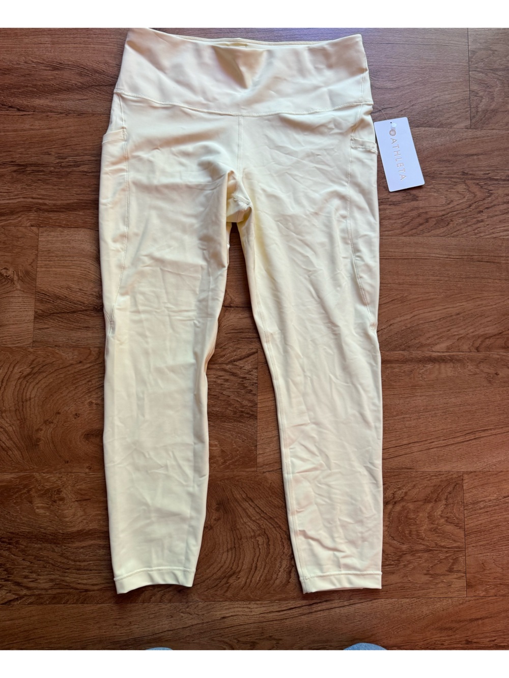 Athleta Butter Color 7/8 leggings L